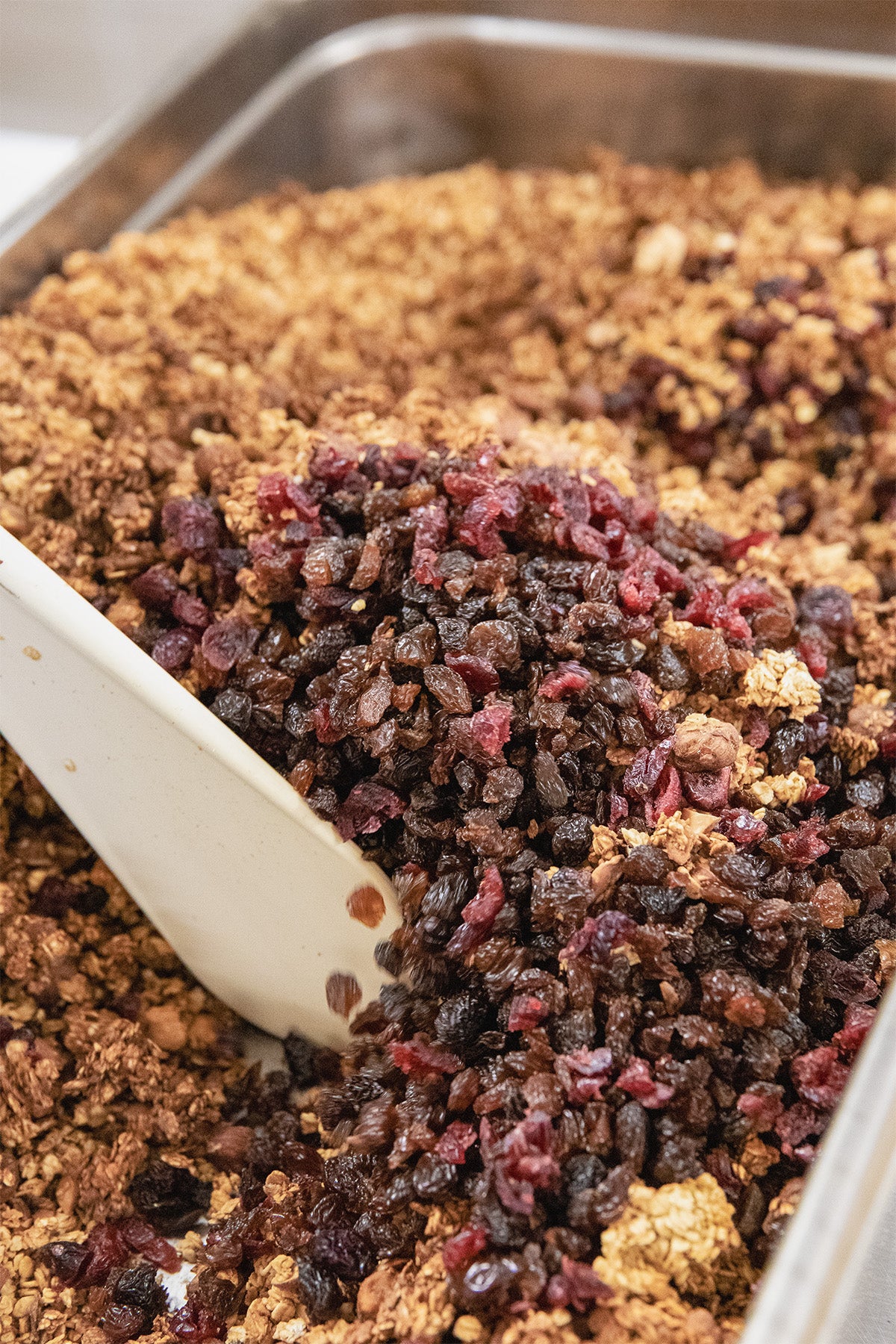 Détail de la préparation du granola aux fruits secs